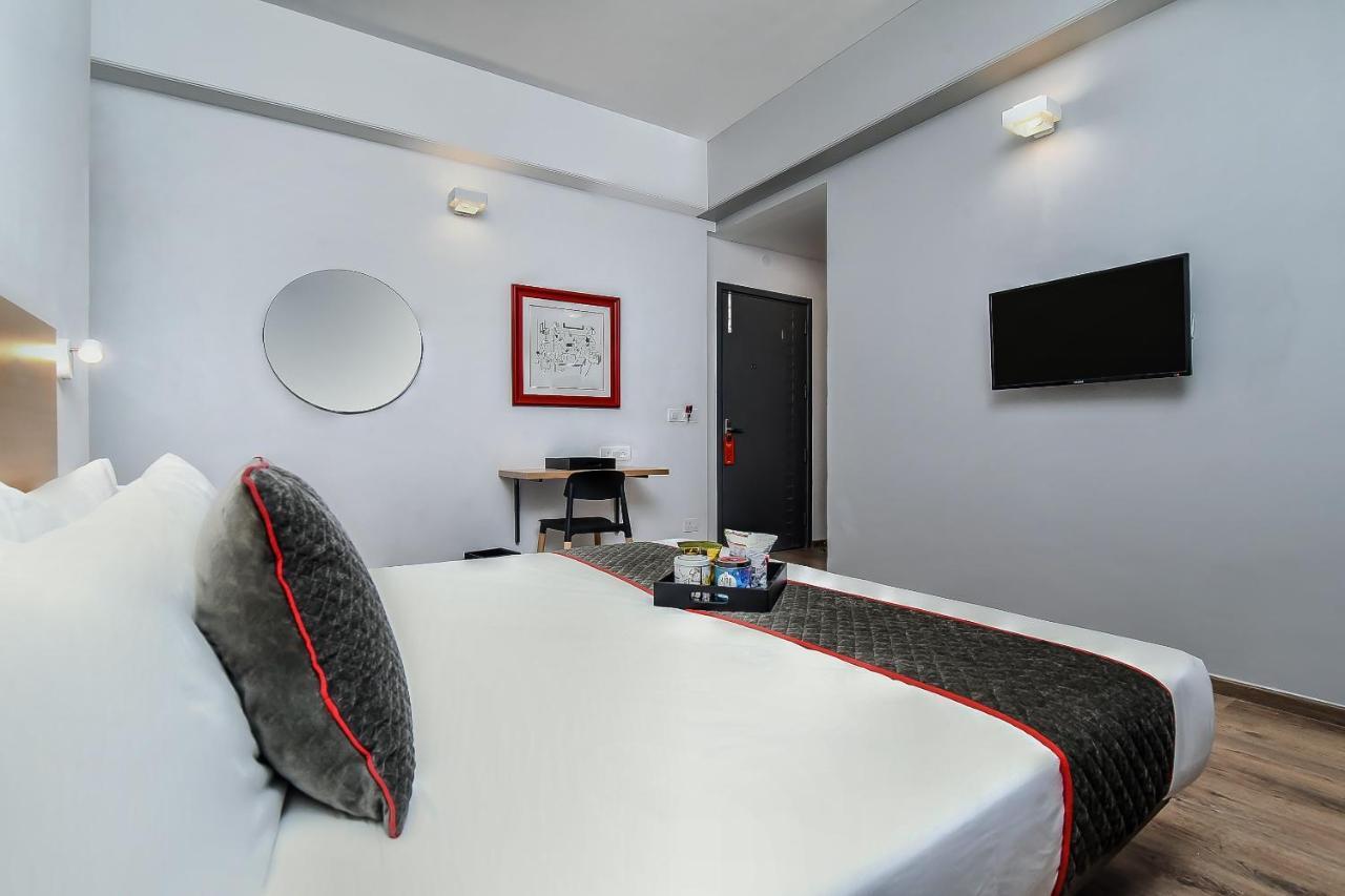 Hotel Oyo Townhouse 044 Sector 14 Gurugram Gurgaon Esterno foto