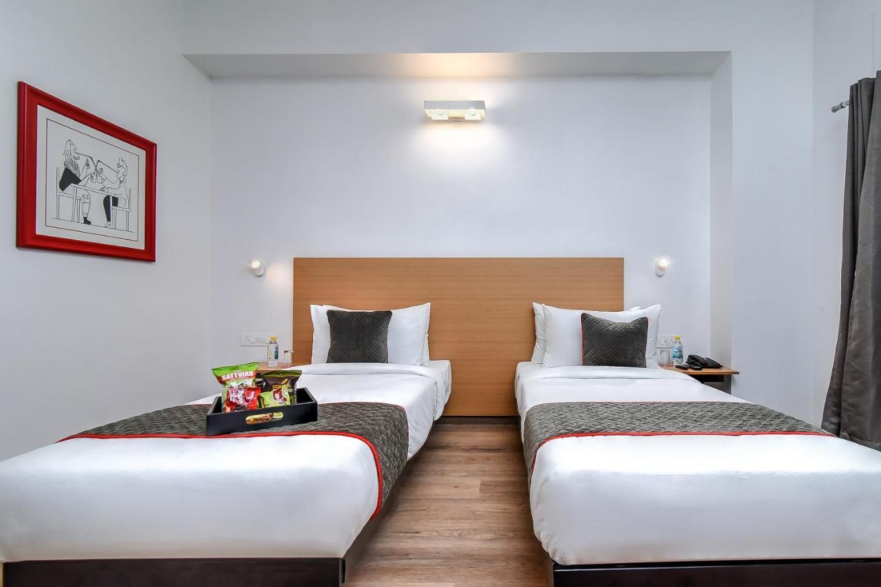 Hotel Oyo Townhouse 044 Sector 14 Gurugram Gurgaon Esterno foto