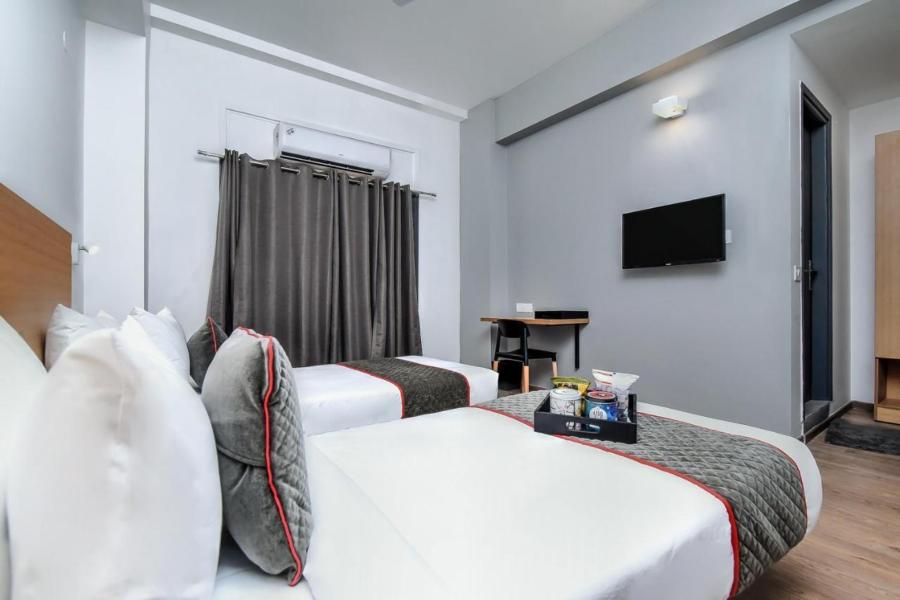 Hotel Oyo Townhouse 044 Sector 14 Gurugram Gurgaon Esterno foto