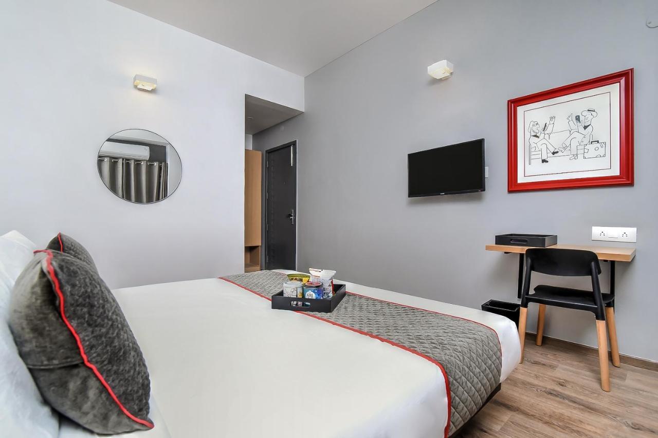 Hotel Oyo Townhouse 044 Sector 14 Gurugram Gurgaon Esterno foto