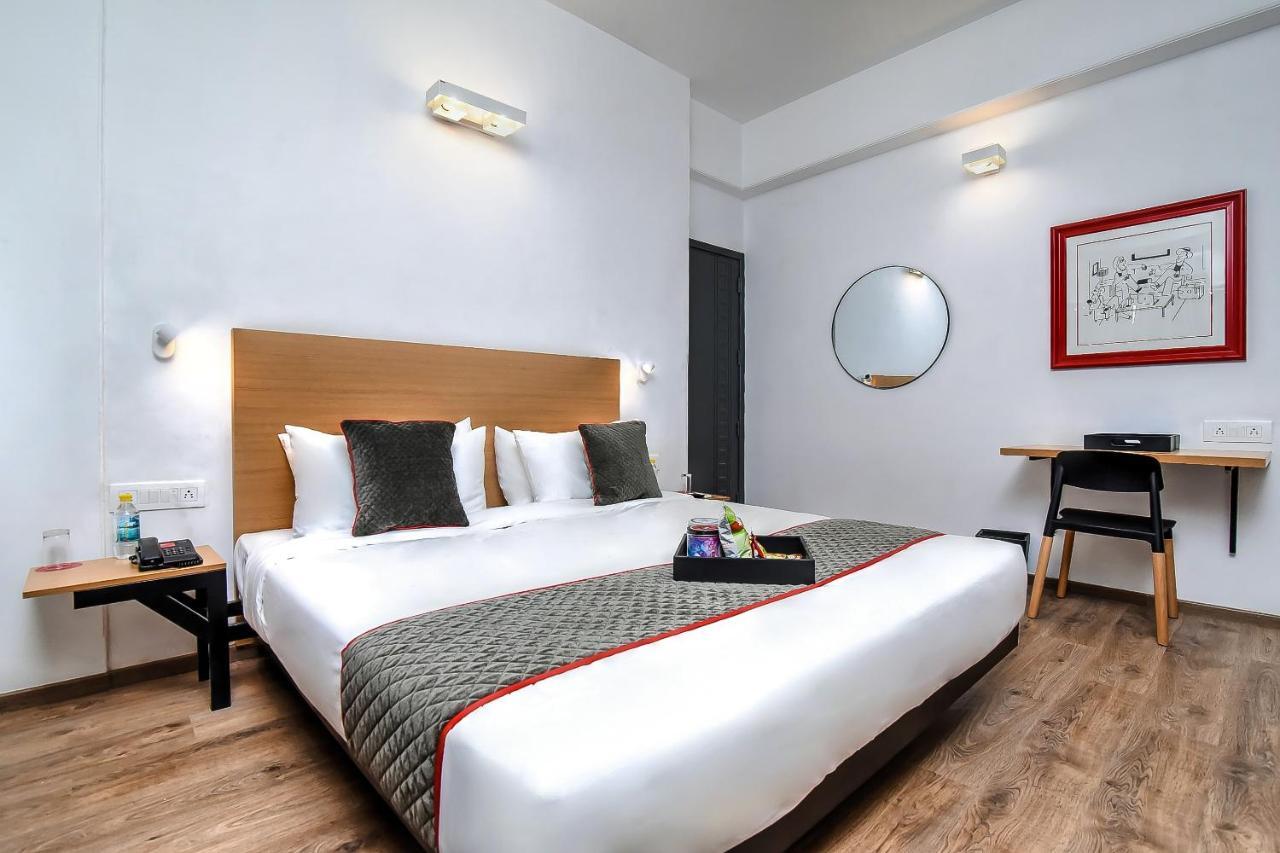 Hotel Oyo Townhouse 044 Sector 14 Gurugram Gurgaon Esterno foto