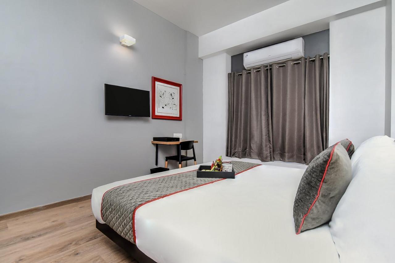 Hotel Oyo Townhouse 044 Sector 14 Gurugram Gurgaon Esterno foto