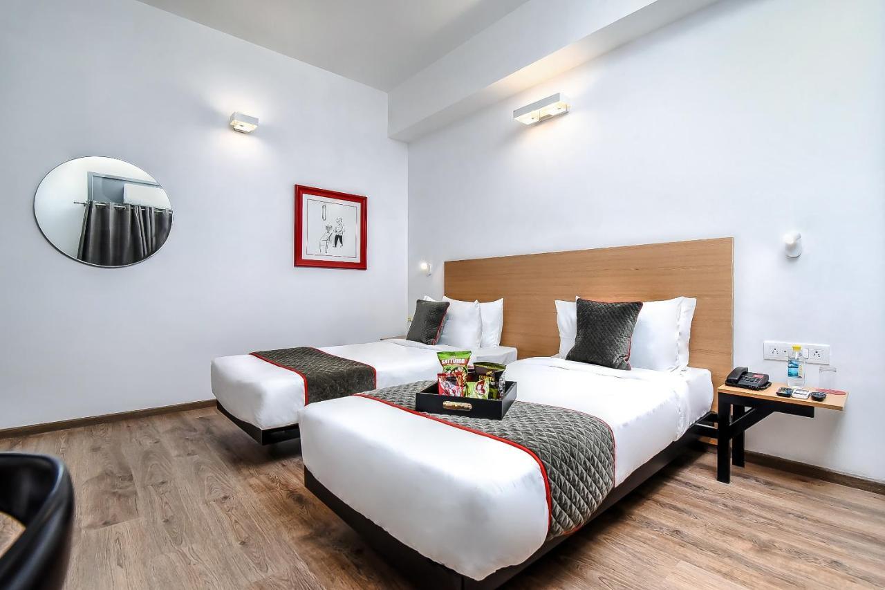 Hotel Oyo Townhouse 044 Sector 14 Gurugram Gurgaon Esterno foto